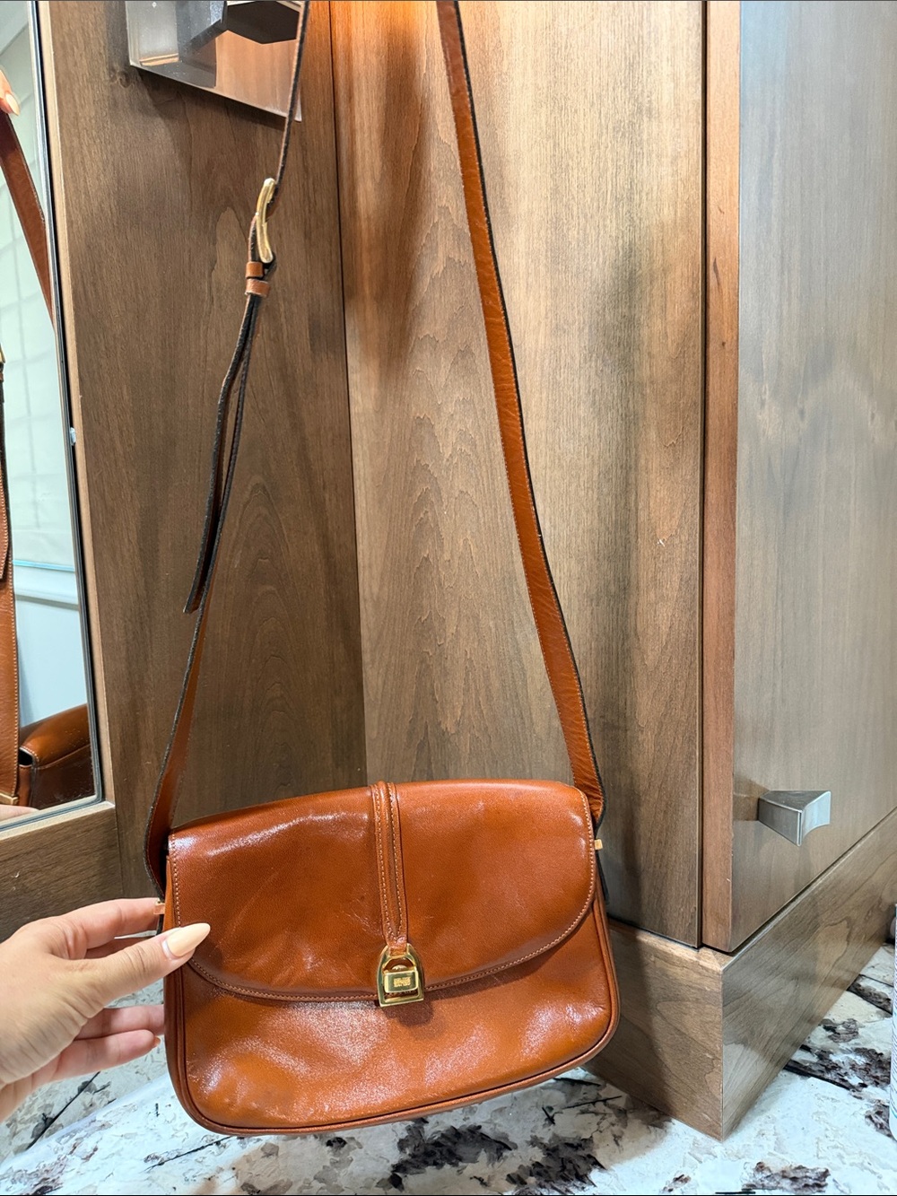 Celine vintage 1980s Classic Leather Saddle Crossbody Bag in Brown - Picture 3 of 10